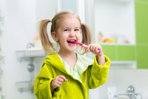 Richtige Zahnpflege: Zähneputzen für die perfekte Mundygiene will gelernt sein!